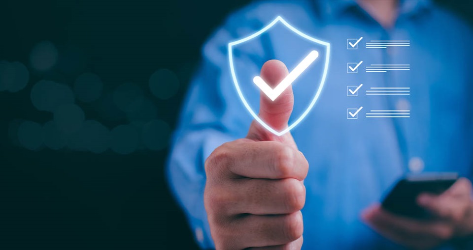 Persona con iconos de una lista