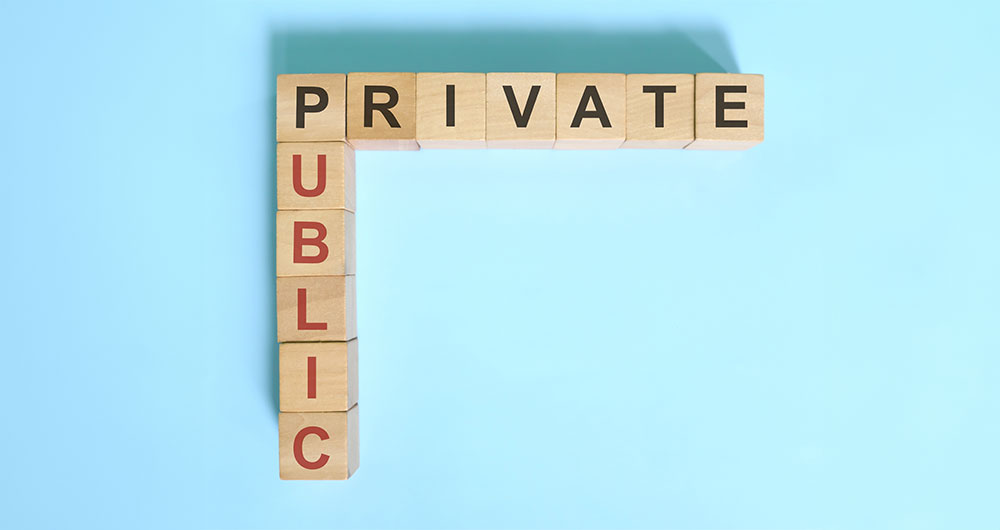 Stock photo to illustrate public-private collaboration