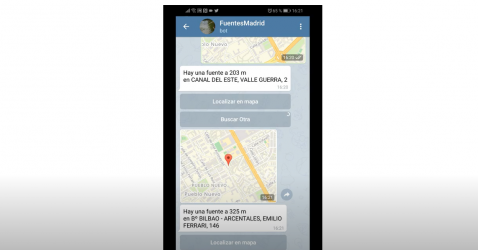Captura de pantalla de la aplicación en la que aparece un teléfono móvil y una pantalla de Telegram