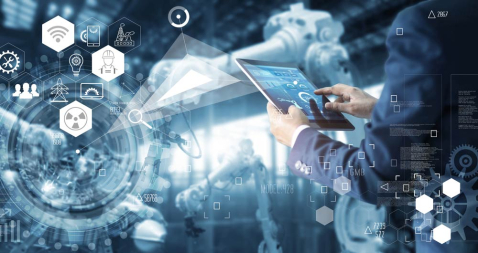 Foto de una tablet con iconos industriales