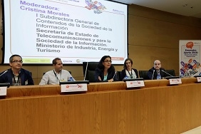 Foto ponentes en "Encuentro Aporta 2016" Foto ponentes en "Encuentro Aporta 2016"