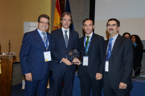 Foto representantes del Ayuntamiento de Zaragoza galardonado con el premio Foto representantes del Ayuntamiento de Zaragoza galardonado con el premio