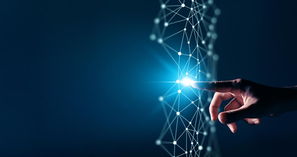 DCAT-AP-ES: Un paso adelante en la interoperabilidad de datos abiertos Una mano apuntando a unos iconos relacionados con datos