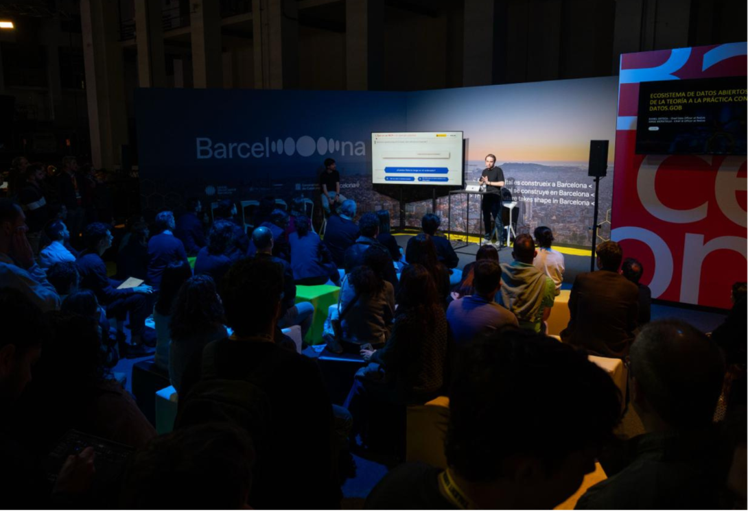 Fotografía tomada durante la presentación en el Talent Arena del Mobile World Congress